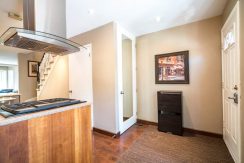 335-895-Maple-Ave-013