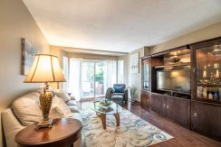 335-895-Maple-Ave-018