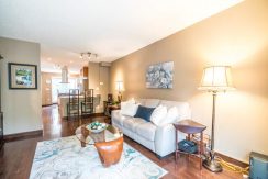 335-895-Maple-Ave-020