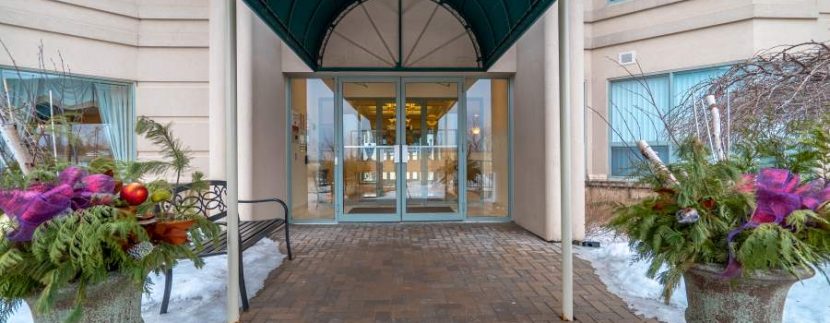 304-2085-Amherst-Heights-005