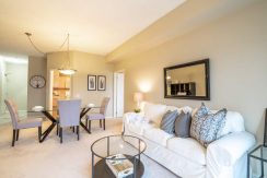 304-2085-Amherst-Heights-024