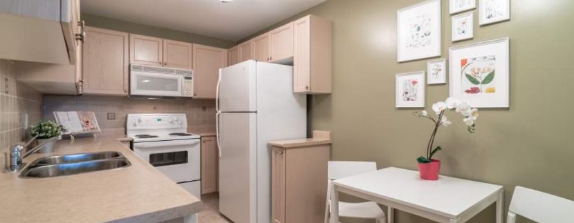 304-2085-Amherst-Heights-026