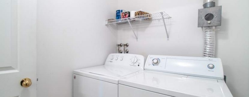 304-2085-Amherst-Heights-036
