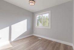 63-2651-Aquitaine-Ave-018