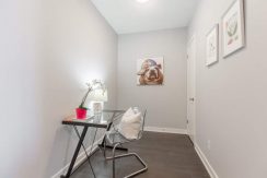 626-5230-Dundas-Street003