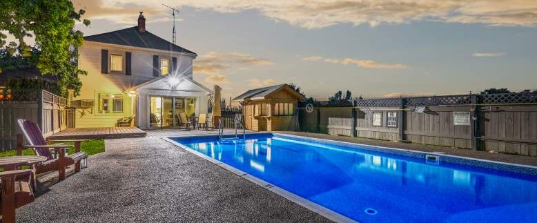 2483-Burnhamthorpe-Road-003