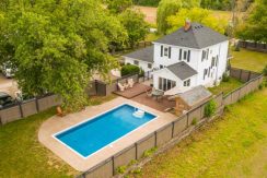 2483-Burnhamthorpe-Road-004