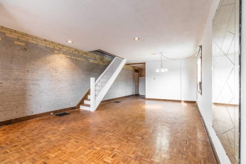109-East-Lynn-Ave-011