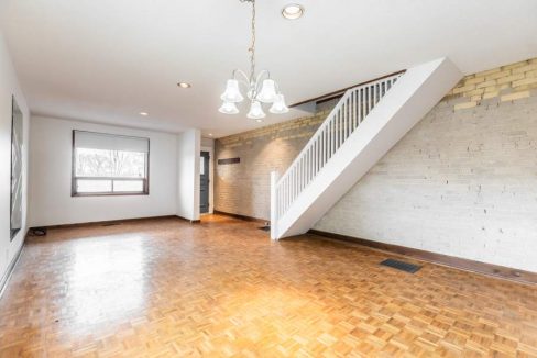 109-East-Lynn-Ave-012