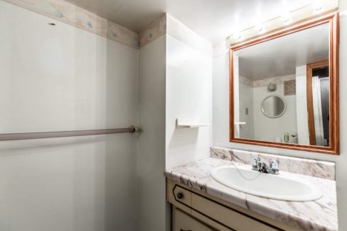 109-East-Lynn-Ave-032