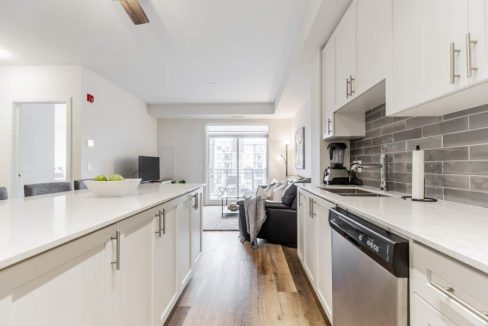403-320-Plains Road-East-009