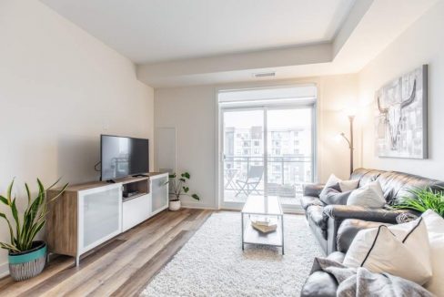 403-320-Plains Road-East-015