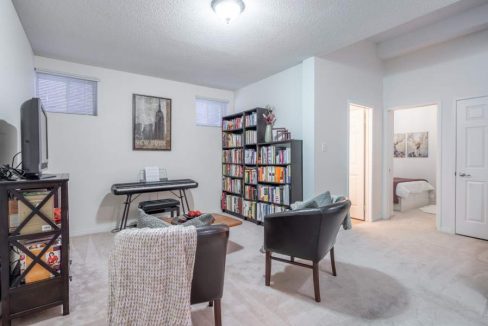 5460-Blue-Spruce-Ave-018