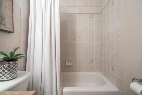 5460-Blue-Spruce-Ave-019