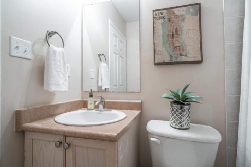 5460-Blue-Spruce-Ave-020