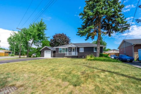 5482-Randolph-Cres-003