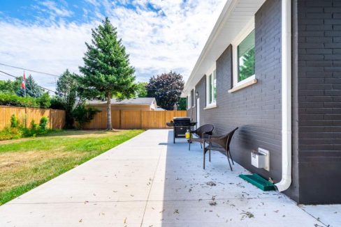 5482-Randolph-Cres-005