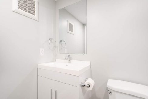 5482-Randolph-Cres-024