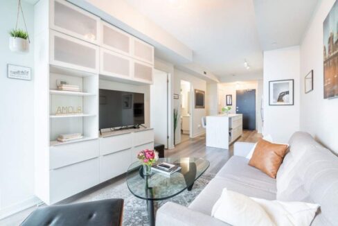 C314-5260-Dundas-Street-025