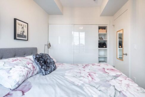 C314-5260-Dundas-Street-028