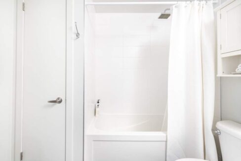 C314-5260-Dundas-Street-030