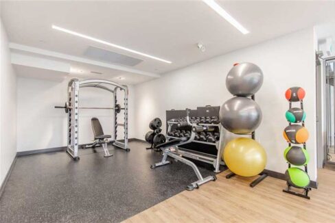 C314-5260-Dundas-Street-036