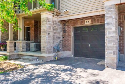 85-1401-Plains-Road-East-003