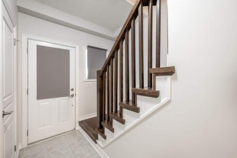 85-1401-Plains-Road-East-005