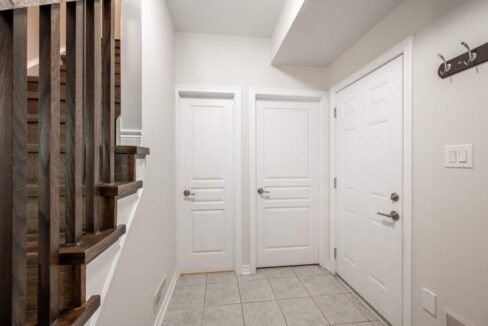 85-1401-Plains-Road-East-006