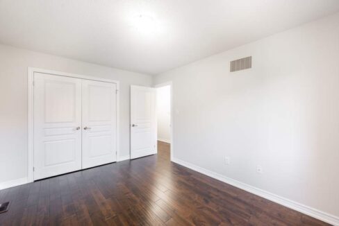 85-1401-Plains-Road-East-020