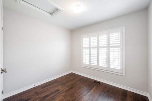 85-1401-Plains-Road-East-021