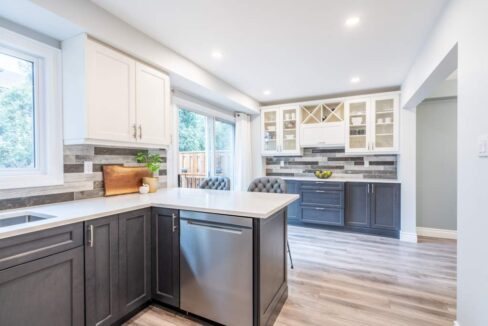 2-2051-Merchants-Gate-014