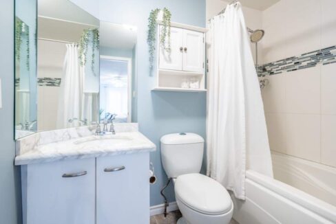 2-2051-Merchants-Gate-020