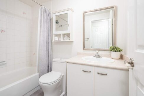 2-2051-Merchants-Gate-022