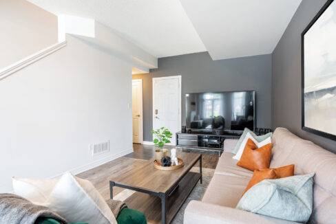 15-web-or-mls-33-4165 Upper Middle Rd- high res--15