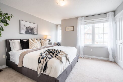 46-web-or-mls-33-4165 Upper Middle Rd- high res--46