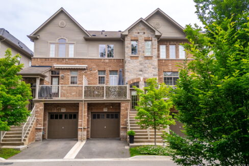 59-web-or-mls-33-4165 Upper Middle Rd- drone-2