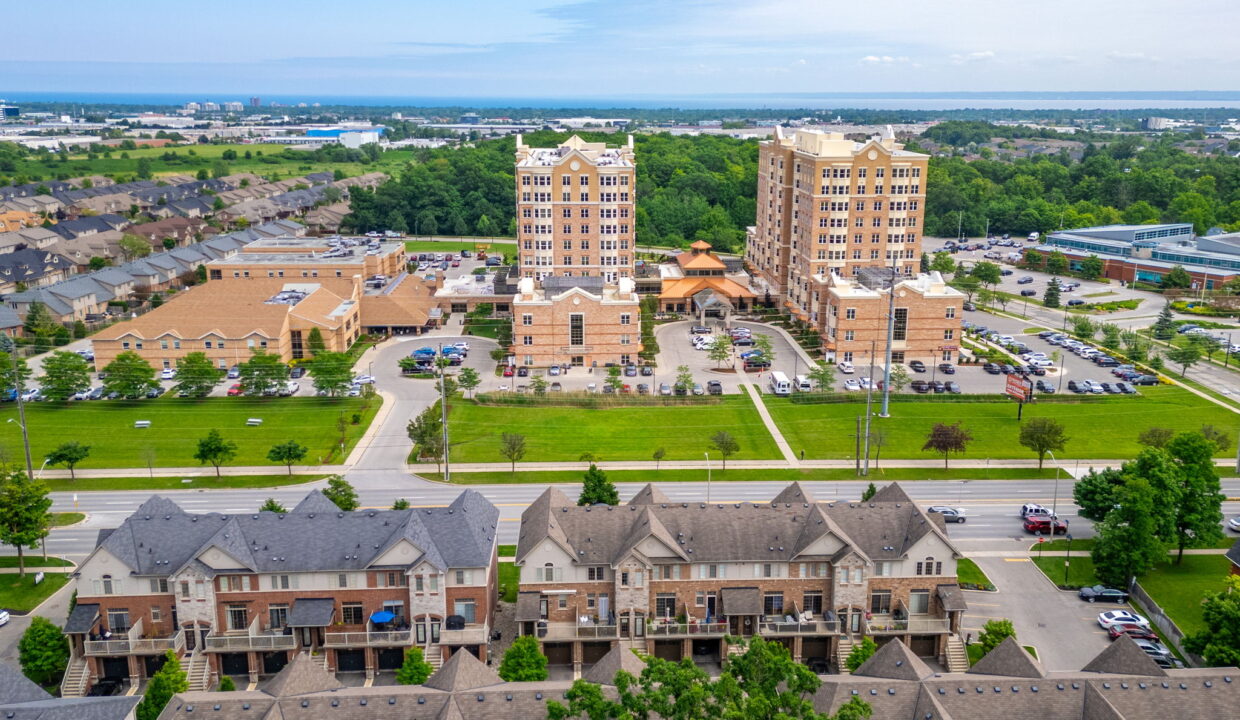 68-web-or-mls-33-4165 Upper Middle Rd- drone-11