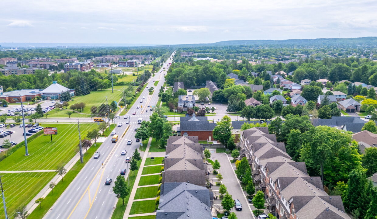 71-web-or-mls-33-4165 Upper Middle Rd- drone-14