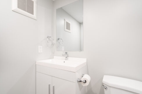 2-5482RandolphCresBurlingtonLowRes-24