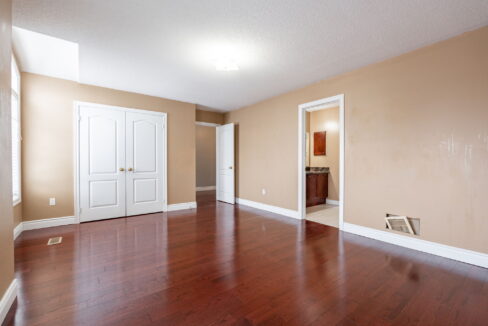 23-web-or-mls-15 Hellyer Ave, Brampton_Shannon Sulivan-23