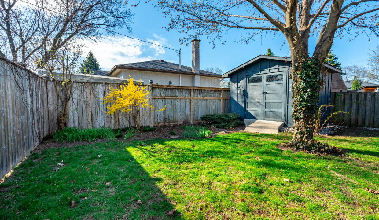 10-web-or-mls-Exterior-10