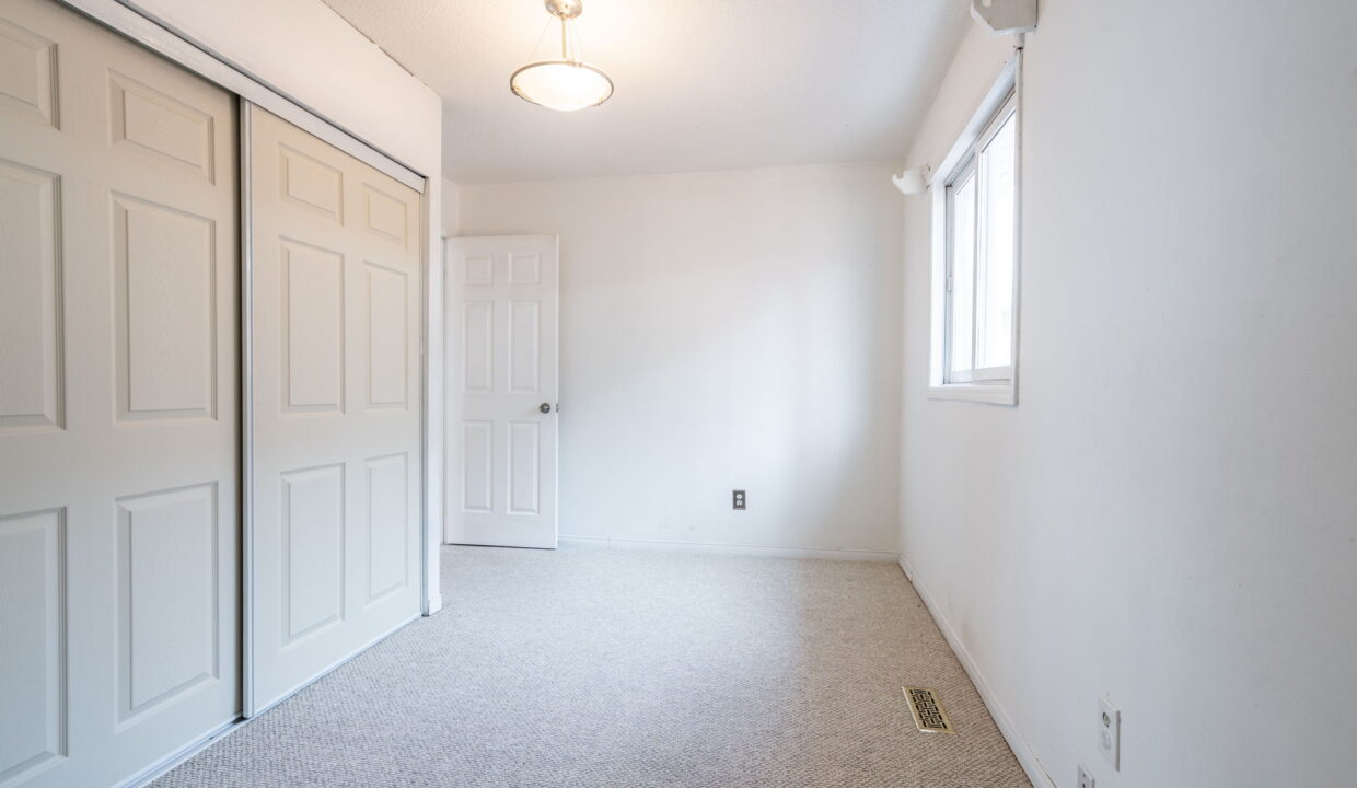 30-web-or-mls-104 Lord Simcoe Dr, Brampton-30