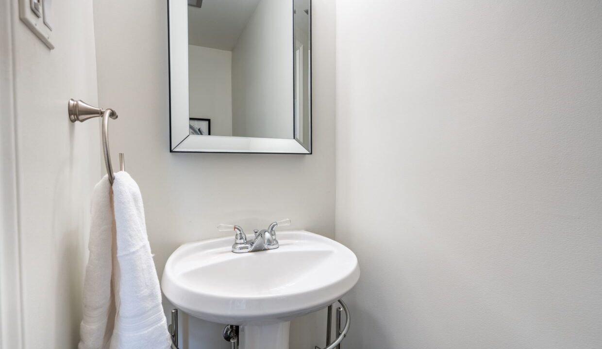 10-web-or-mls-21-1552 Newlands Cres, Burlington-10