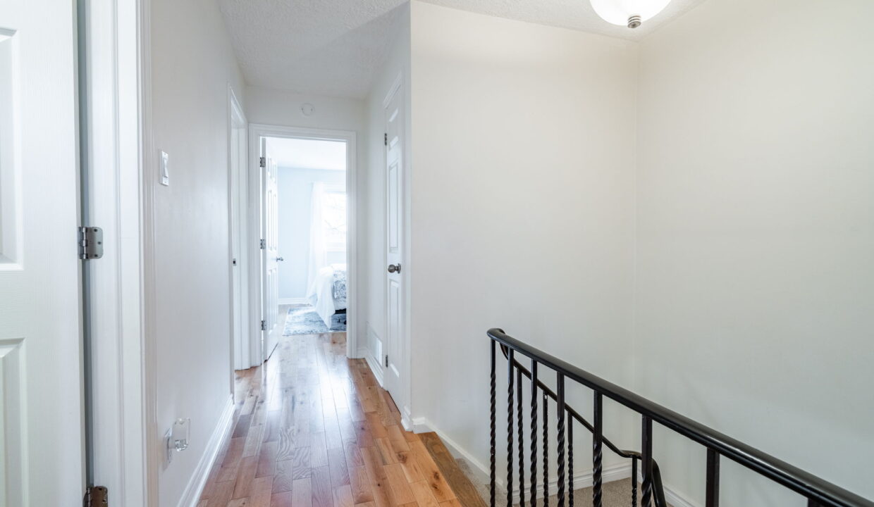 23-web-or-mls-21-1552 Newlands Cres, Burlington-23