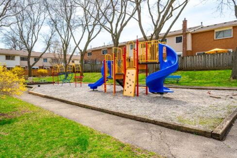 55-web-or-mls-21-1552 Newlands Cres, Burlington-55