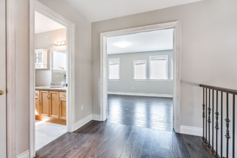 16-web-or-mls-573 Enfield Rd, Burlington-16