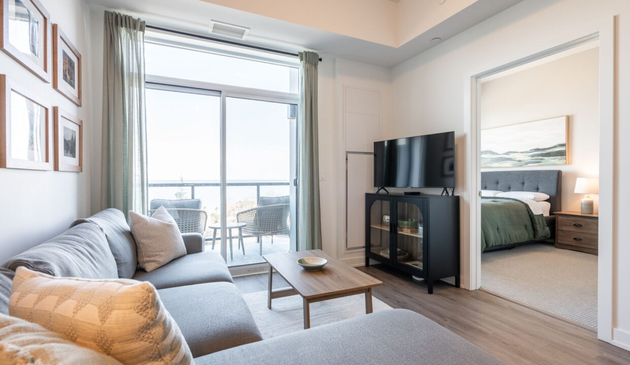 21-web-or-mls-613-600 N Service Rd, Stoney Creek - Sullivan-21