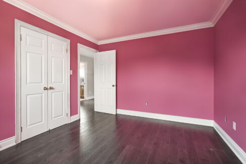 24-web-or-mls-573 Enfield Rd, Burlington-24