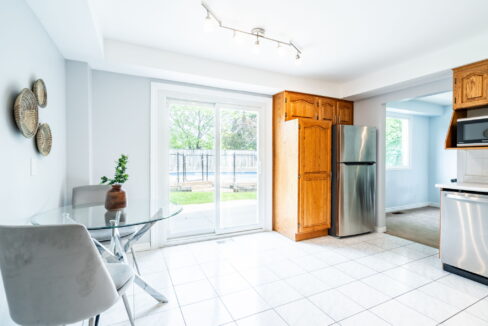 25-web-or-mls-11 Pecan-16